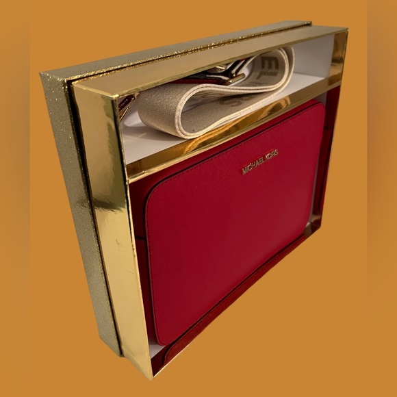 New MICHAEL KORS Large Crossbody Red LEATHER BAG - Picture 5 of 16